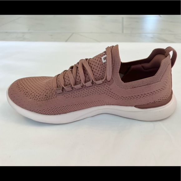 APL: Athletic Propulsion Labs Women's Techloom Breeze Sneakers - Pink 7.5 - Picture 5 of 10